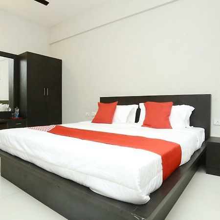 מלון ויטירי Oyo 12978 Igloo Residency מראה חיצוני תמונה