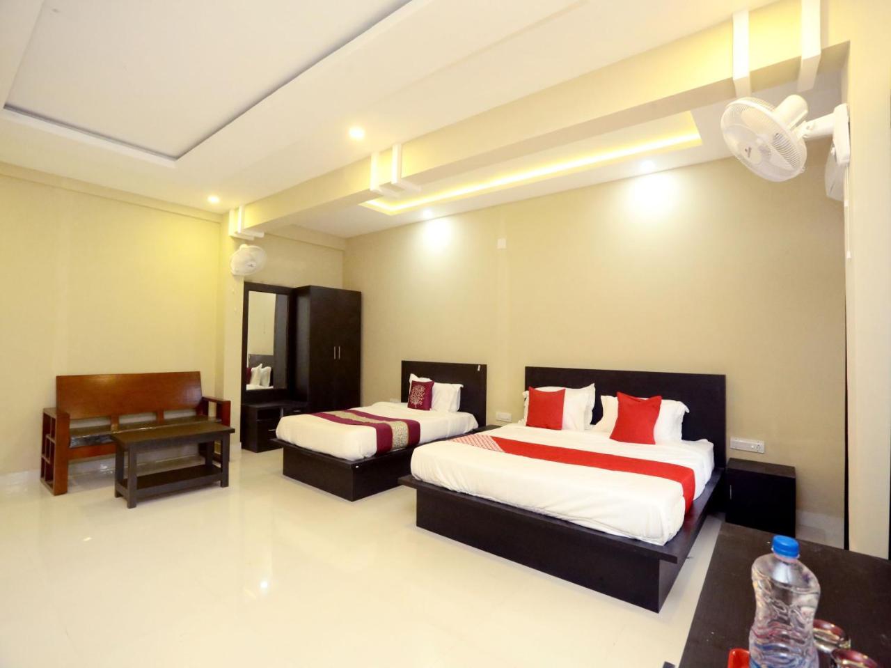 מלון ויטירי Oyo 12978 Igloo Residency מראה חיצוני תמונה