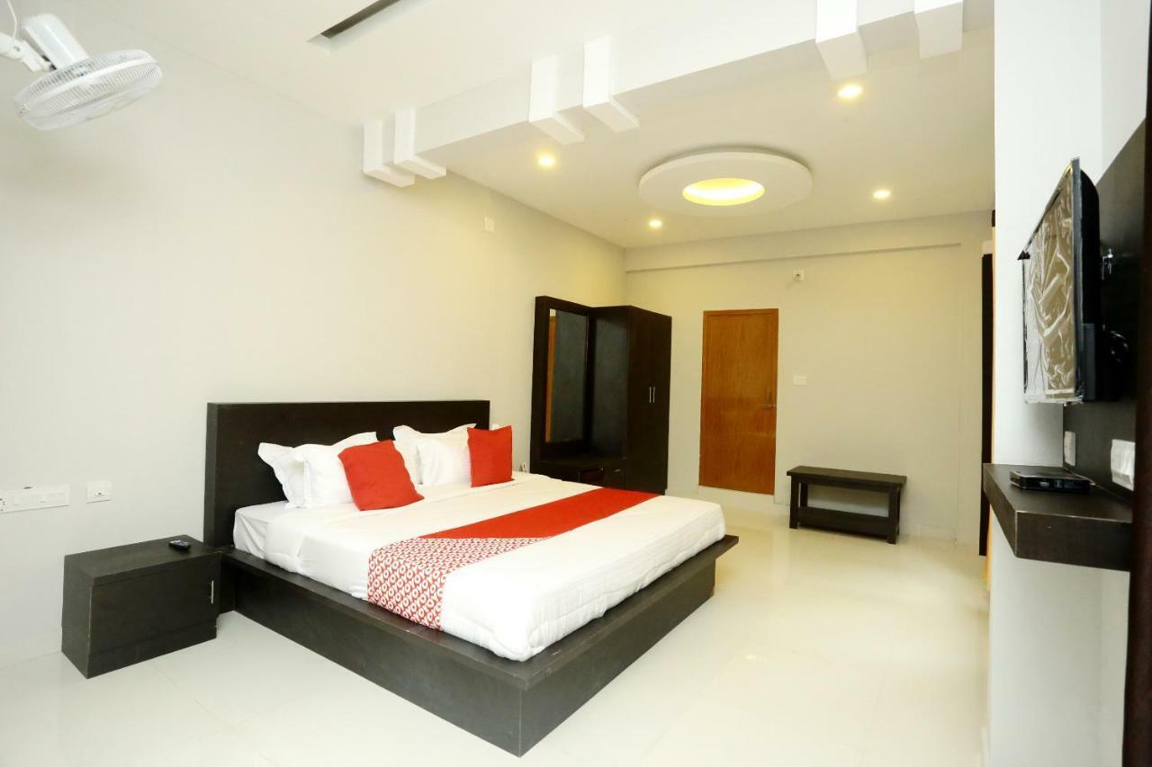 מלון ויטירי Oyo 12978 Igloo Residency מראה חיצוני תמונה